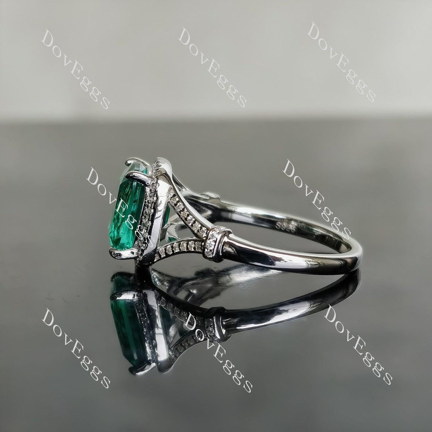 Doveggs 3ct Culombia Emerald Elongated Cushion 0.2cttw Moissanite Stones Sterling Silver Ring