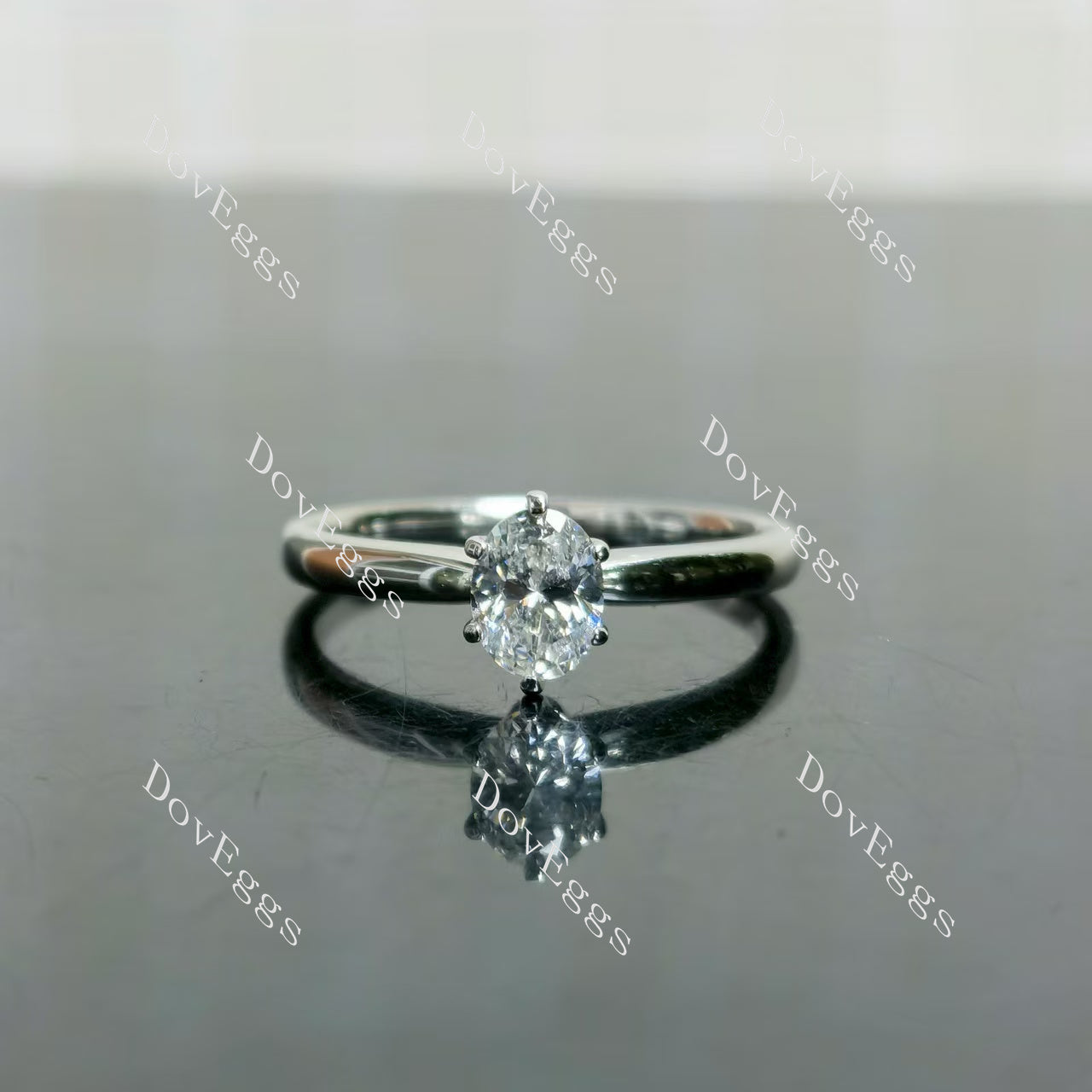 (size 6) Doveggs 18K white gold 0.5ct oval lab grown diamond engagement ring