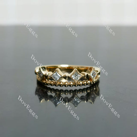 (size 3.5) Doveggs 18K yellow gold 0.2cttw princess lab grown diamond wedding band