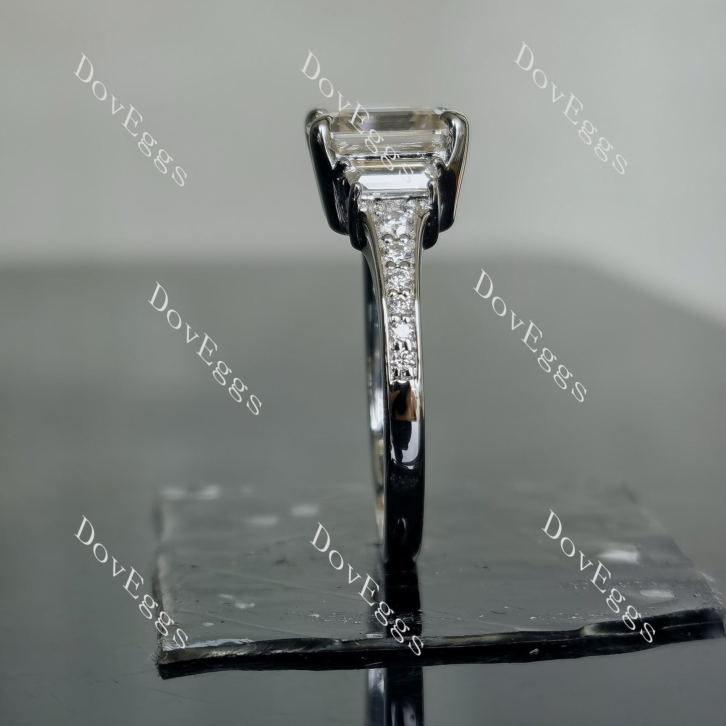 Doveggs 3ct Krupp cut 3.8cttw G-H-I color side stones sterling silver moissanite ring