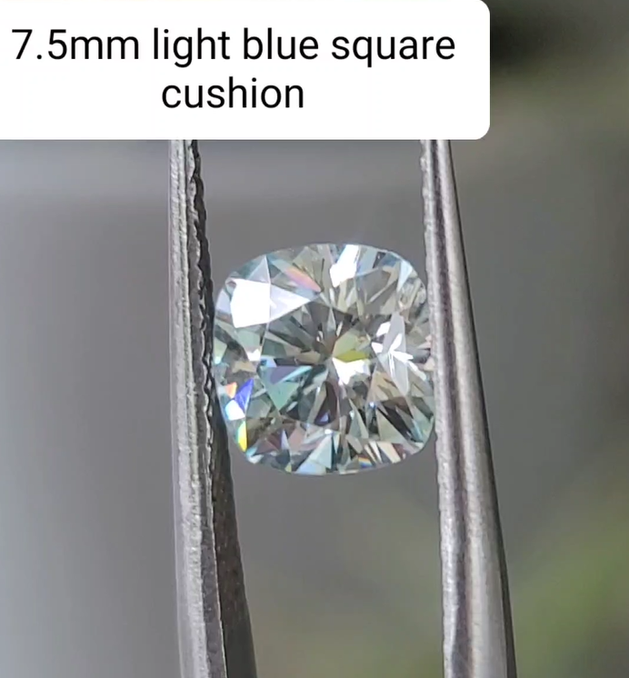 Doveggs 2ct cushion center light blue vintage silver